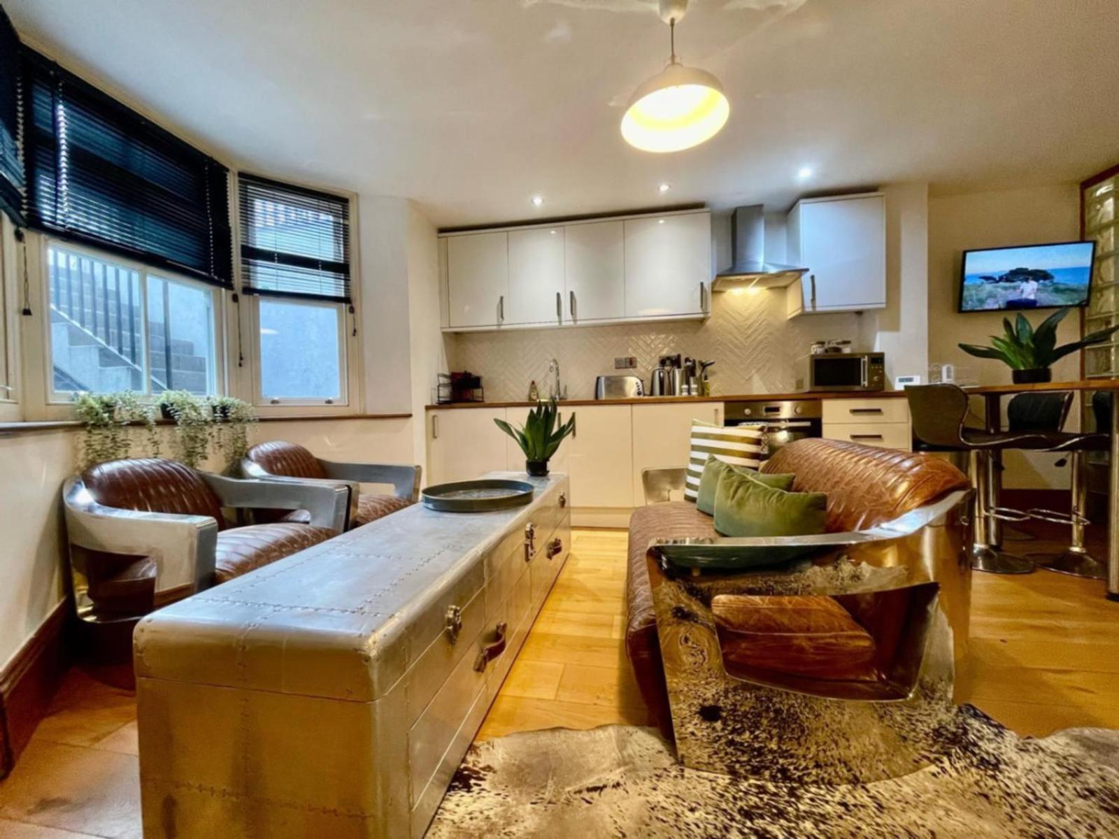 By The Beach Large Central Stylish Studio For 4 Guests Brighton Екстериор снимка